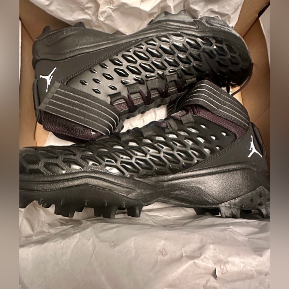 Nike Jordan Savage Pro 2 Shark Men’s Black Football Cleats Size 15 CV1666-003